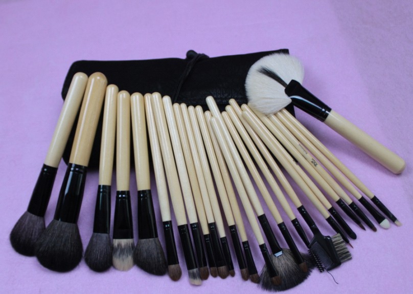 how to clean makeup brushes